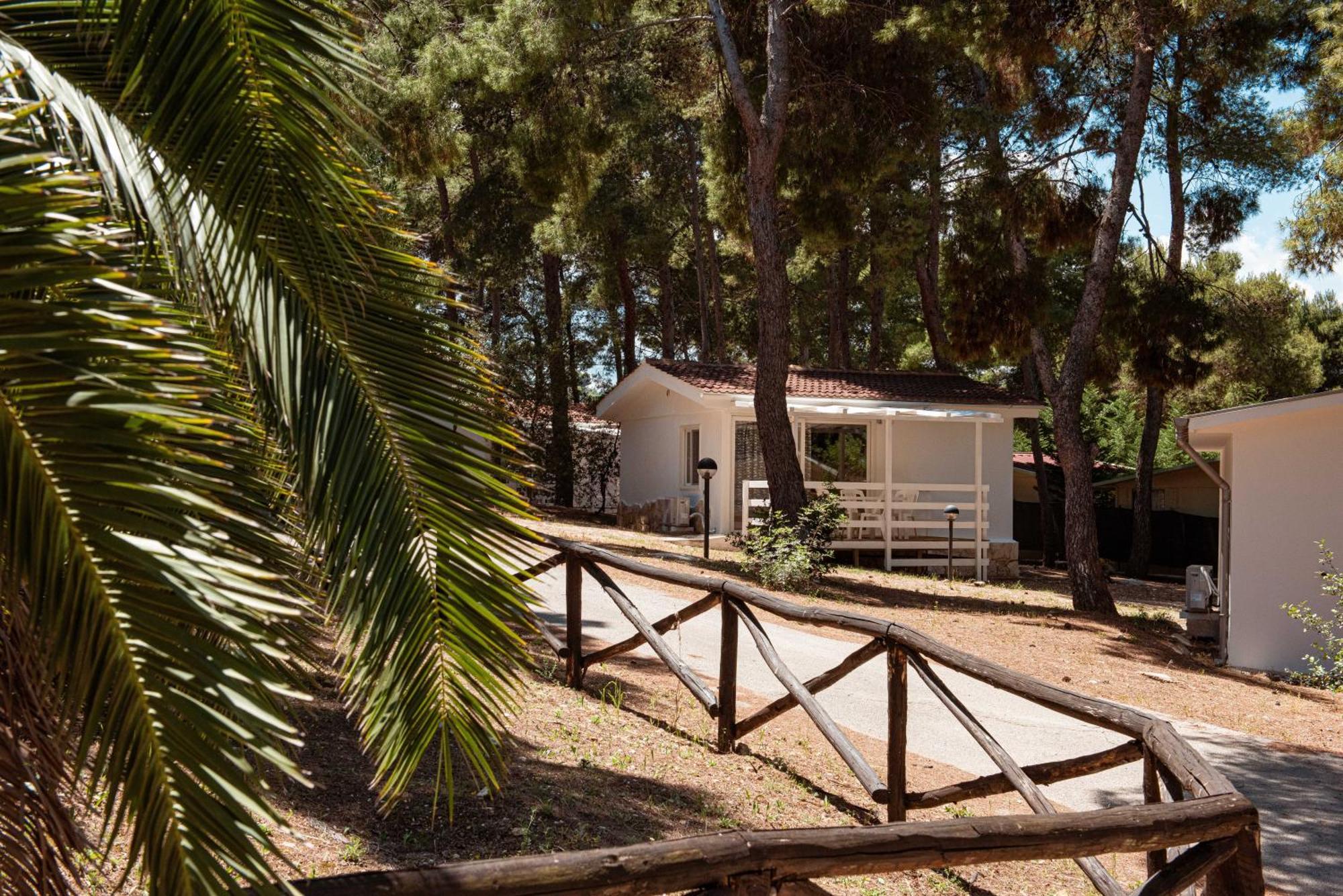 Villaggio Camping Punta Lunga Vieste Extérieur photo